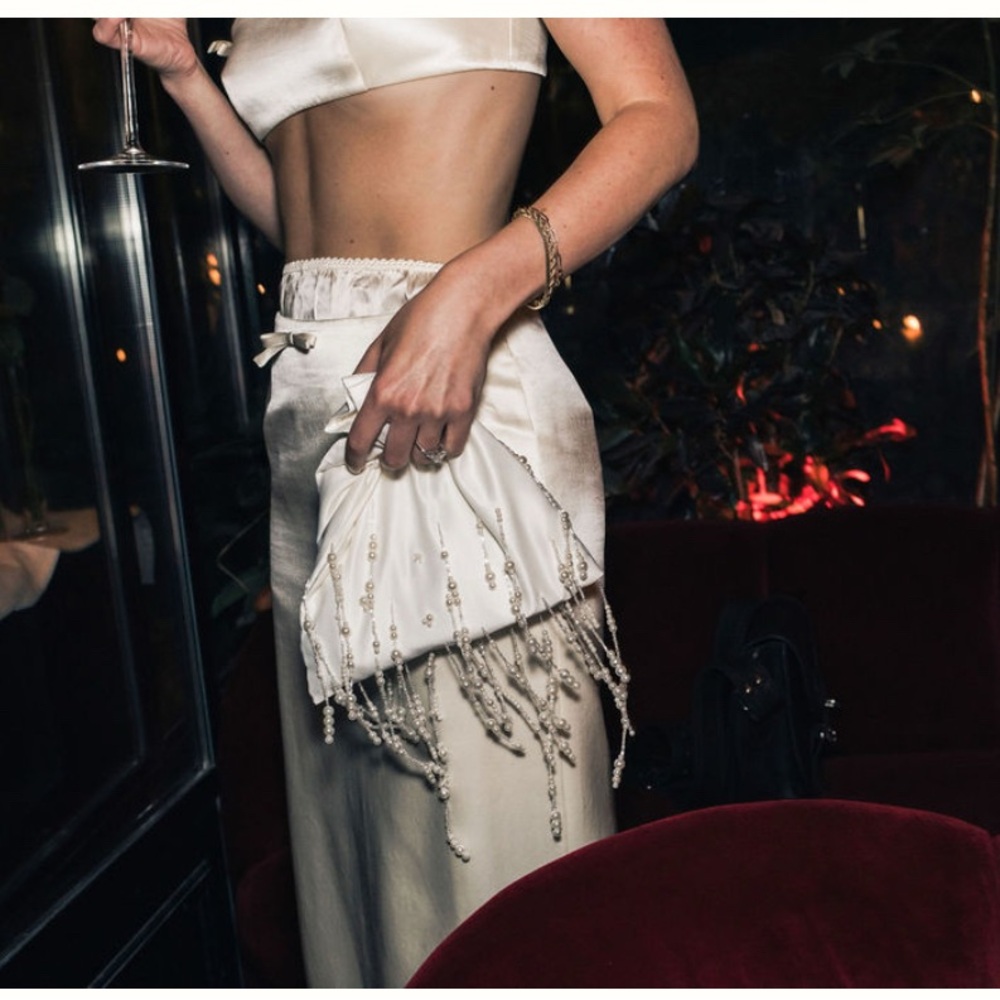 Elegant Cream Skirt Set - Picture 3 of 8